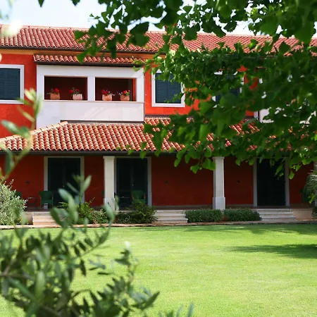 2377 3* Valbandon