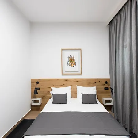 2377 Gasthof *